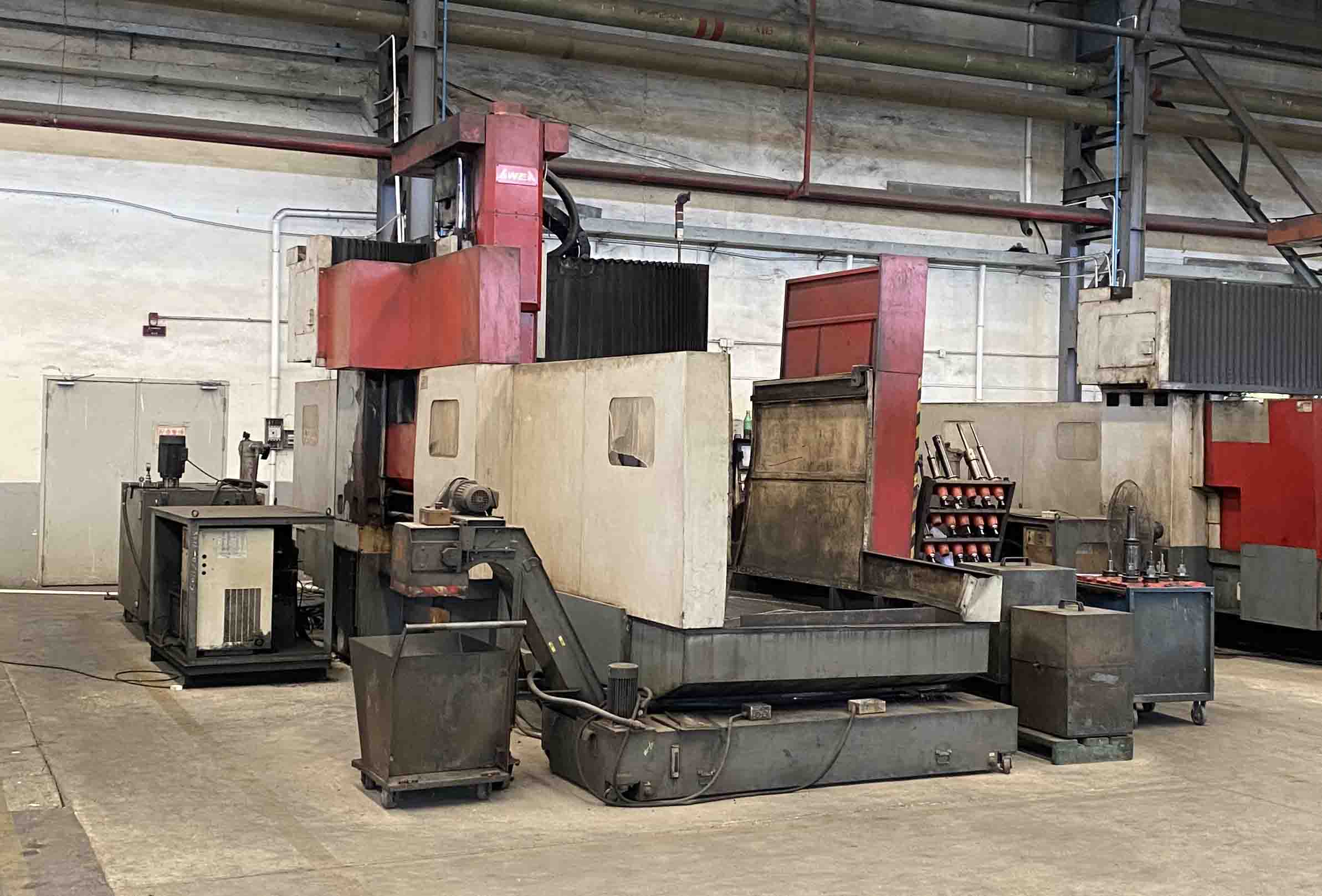 龙门式加工中心